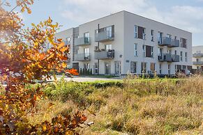 Warsaw Apartment With Terrace by Renters