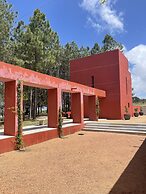 LUZ Culinary Wine Lodge