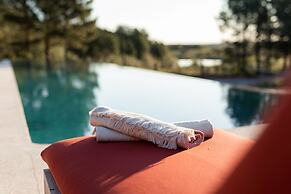 LUZ Culinary Wine Lodge