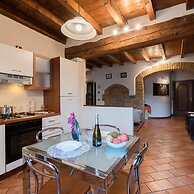 Laura - Center Sal - Child Friendly