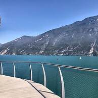 Laura - Center Sal - Child Friendly