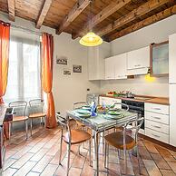 Laura - Center Sal - Child Friendly