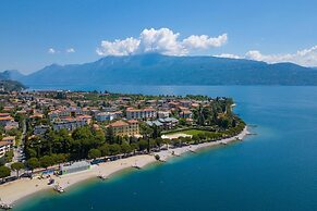 Laura - Center Sal - Child Friendly