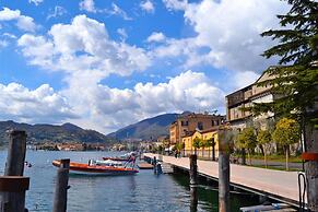 Laura - Center Sal - Child Friendly