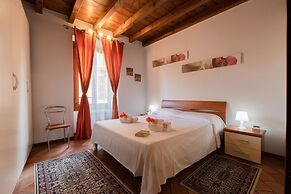 Laura - Center Sal - Child Friendly