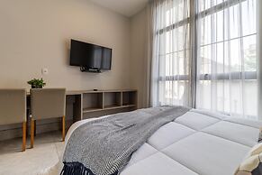 Jp216 Jacques Pilon Residence