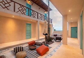 Bacalari - Adults only