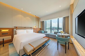 Holiday Inn Zhuhai City Center by IHG