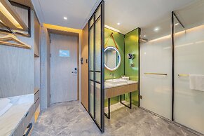 Holiday Inn Zhuhai City Center by IHG