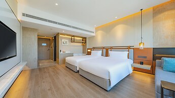 Holiday Inn Zhuhai City Center by IHG