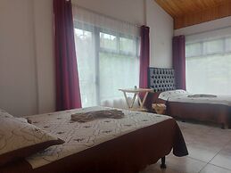 Alisson Hotel & Restaurant