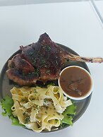 Alisson Hotel & Restaurant