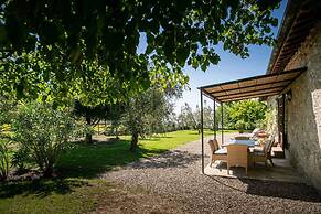 Borgo San Polino a Charming Eco-lodge