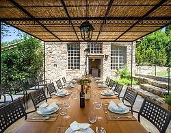 Borgo San Polino a Charming Eco-lodge