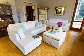 Connie s Apartment in Monvalle