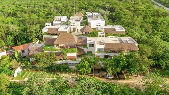 Niwa Tulum Luxury Suites