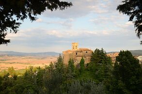 A Peaceful Oasis in a Medieval Italian Village