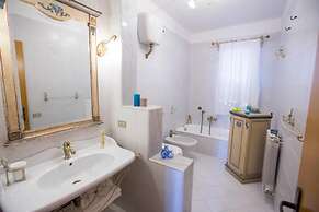 Seascape Terrace Spacious Apartment With Terrace