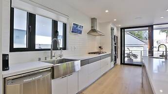 Spacious 5 Bedroom West Hollywood Home with Pool