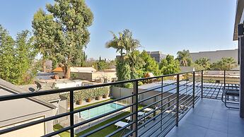 Spacious 5 Bedroom West Hollywood Home with Pool