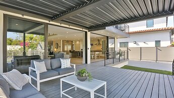 Spacious 5 Bedroom West Hollywood Home with Pool