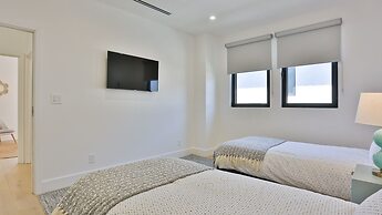 Spacious 5 Bedroom West Hollywood Home with Pool