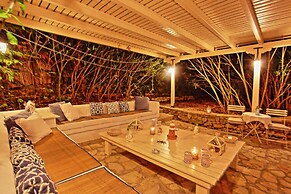 Kitrini Luxury Cottage