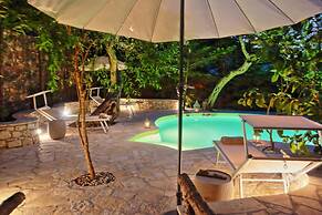 Kitrini Luxury Cottage