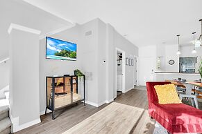 Newly Renovated Stylish Villa, With Star Wars, Mickey and Safari Theme