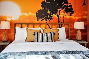 Newly Renovated Stylish Villa, With Star Wars, Mickey and Safari Theme