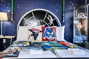 Newly Renovated Stylish Villa, With Star Wars, Mickey and Safari Theme