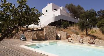 Villa Eiras Altas by Portucasa