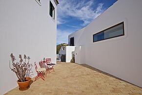 Villa Eiras Altas by Portucasa