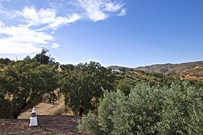 Villa Eiras Altas by Portucasa