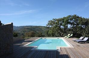 Villa Eiras Altas by Portucasa