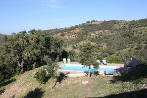 Villa Eiras Altas by Portucasa