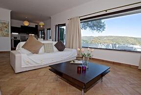 Villa Eiras Altas by Portucasa