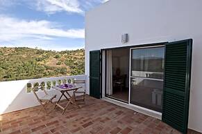 Villa Eiras Altas by Portucasa