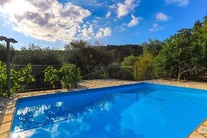 Villa Sevi in Loggos