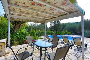 Villa Sevi in Loggos