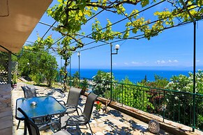 Antigoni Villa Ena in Longos