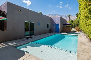 Starlit Desert Retreat