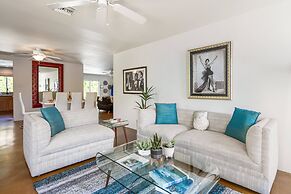 Starlit Desert Retreat