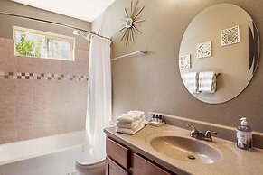 Starlit Desert Retreat