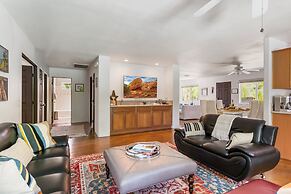 Starlit Desert Retreat