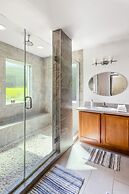 Starlit Desert Retreat