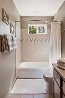 Starlit Desert Retreat