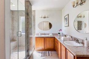 Starlit Desert Retreat