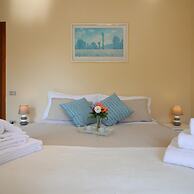 Petalo Bianco 100m From Lake