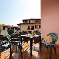 Petalo Bianco 100m From Lake